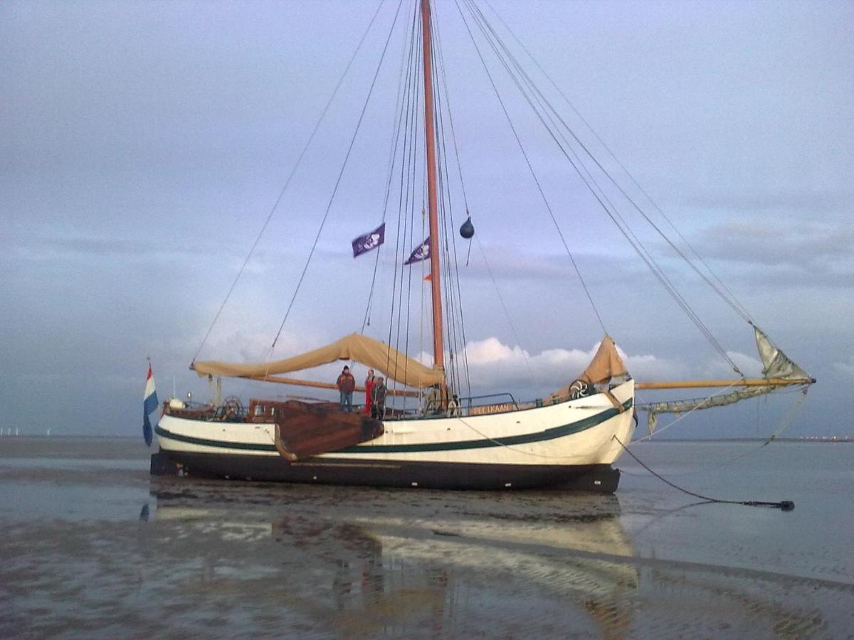 Tjalkjacht Pelikaan Enkhuizen Vandrehjem Eksteriør billede